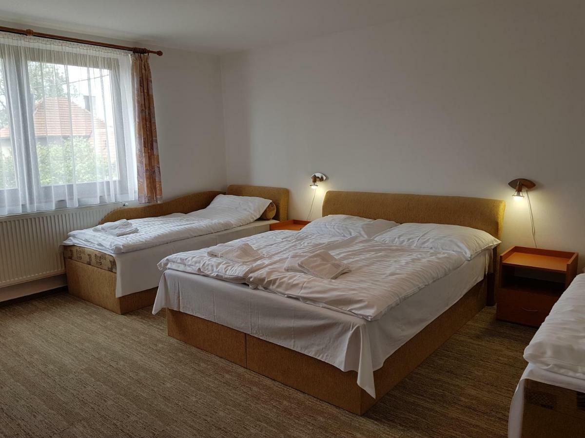 Guest House Boba Strba Bagian luar foto