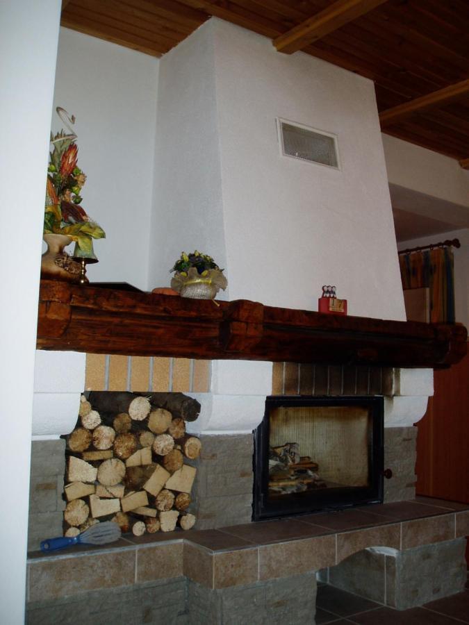 Guest House Boba Strba Bagian luar foto