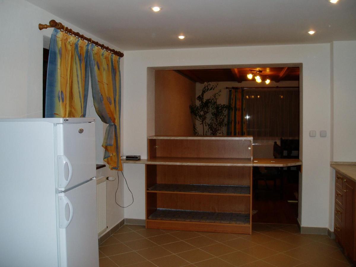 Guest House Boba Strba Bagian luar foto